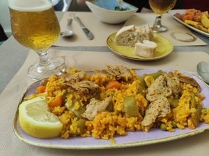 Paella con heura at Viva Chapata in Madrid