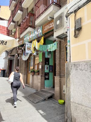 Street front … maybe should have sat outs’ side for a breeze  at Viva Chapata in Madrid