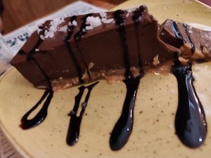 Tarta de chocolate con sal at Viva Chapata in Madrid