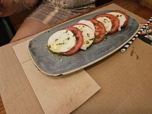 Caprese at Viva Chapata in Madrid