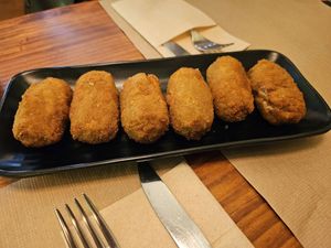 Croquetas at Viva Chapata in Madrid