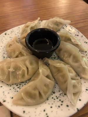 Gyozas de verduras   at Viva Chapata in Madrid