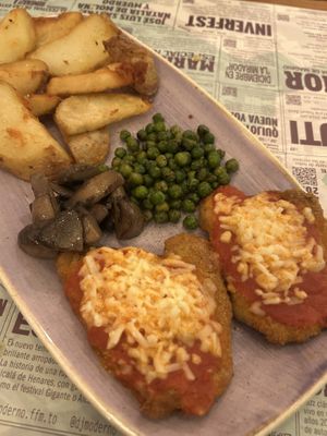 Milanesas  at Viva Chapata in Madrid