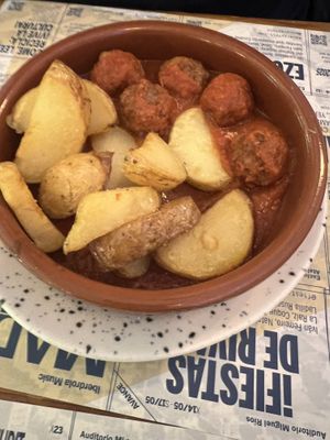 No Meatballs in Grandma’s Tomato Sauce   at Viva Chapata in Madrid