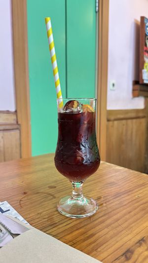 Tinto de Verano   at Viva Chapata in Madrid