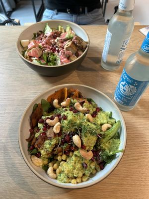 Two vegan bowls 👌🏻  at Stadtsalat in Dusseldorf