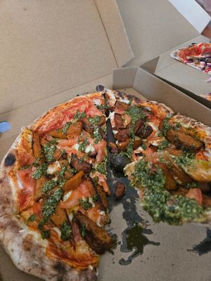 Pesto seitan goodness at Pizza Attack in Coyhaique