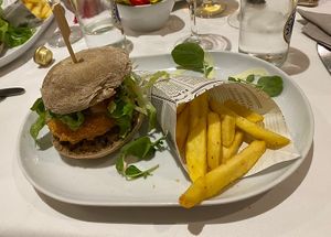 HAMBURGUESA ARTEMISA  at Artemisa Sol in Madrid