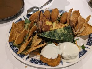 Combinado de entrantes at Artemisa Sol in Madrid