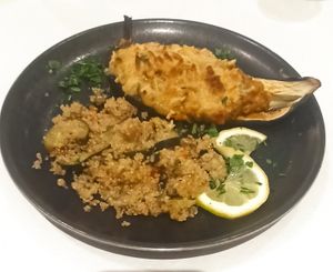 Canoas toscanas de berenjenas rellenas de pisto y gratinadas con mozzarella vegana at Artemisa Sol in Madrid