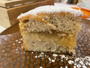 Pastel almendras   at Artemisa Sol in Madrid