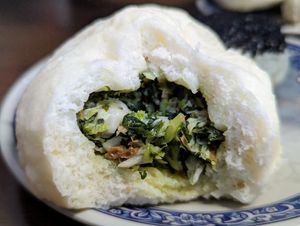 Inside the bao #Veganuary at Potherb Vegetarian Dim Sum 雪裏紅素食點心 in Taipei