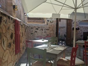 Patio at Kappos Etsi in Aegina