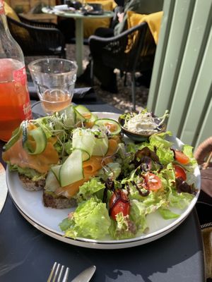 Lachs-Brot (veganisiert)  at Fräulein Miramunkel in Leipzig