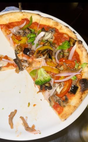 Pizza with veggies of our choice😋  at Positano - JW Marriott Marquis Hotel in Dubai