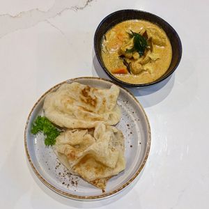 Nyonya Curry w Crispy Prata at SIN - Greendot Plus - Jewel in East Singapore