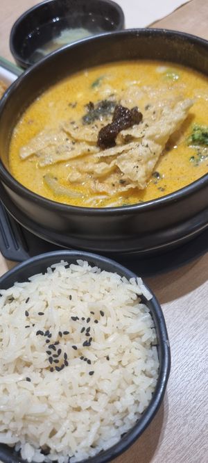 Laksa bowl with sesame rice at SIN - Greendot Plus - Jewel in East Singapore