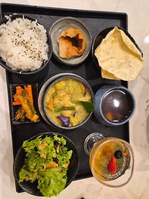 Seasonal bento green curry lionmane at SIN - Greendot Plus - Jewel in East Singapore