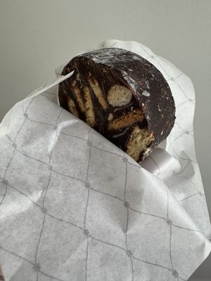 Chocolate and dates  at Salamaria - Charcutaria Doce in Lisbon