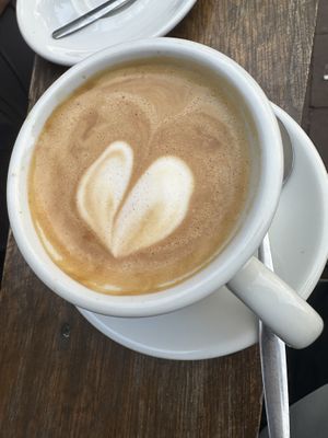 Oat double cortado  at De Koffiesalon West in Amsterdam