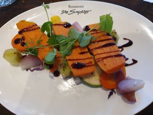 Proeverij van groenten at Restaurant De Smoezer in Apeldoorn