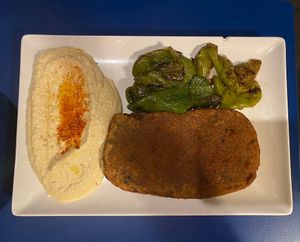 Plato combinado   at B13 Bar in Madrid