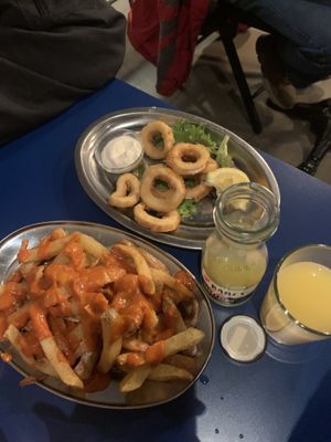 Batatas bravas and ’calamares'😍😍😍  at B13 Bar in Madrid