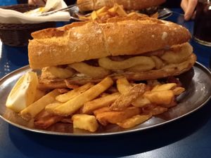 Bocadillo de nocalamares con mayo. Muy bueno at B13 Bar in Madrid