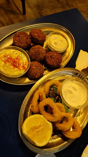 Calamares y falafel at B13 Bar in Madrid