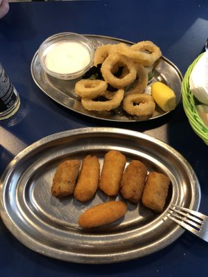 Vegan croquetas & vegan calamares 😲  at B13 Bar in Madrid