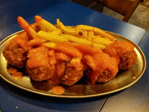 Vegan meatballs at B13 Bar in Madrid