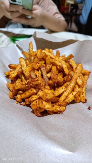 Mala fries.. not bad at Amazing Vegetarian - 弘缘素食小栈 in Central Singapore