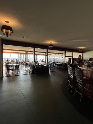 Restaurant and bar with a view  at The Rim in Volcano