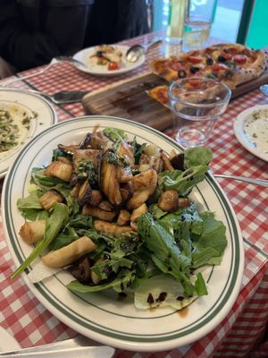 The owner is kind and understands the meaning of vegan well.  at Levain in Busan