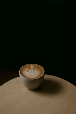 Flat White at Café am Peterstor by Rough Surface Coffee in Regensburg