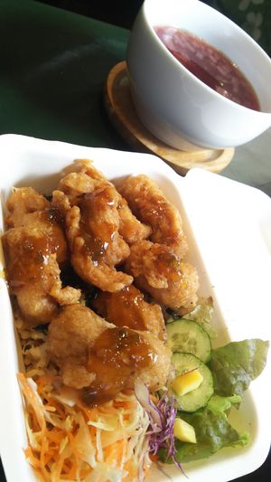 Wafu soy chicken and rice at Olu Olu Cafe in Tokyo