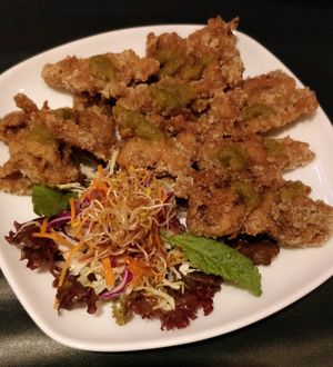 Garlic and herb chicken at Olu Olu Cafe in Tokyo