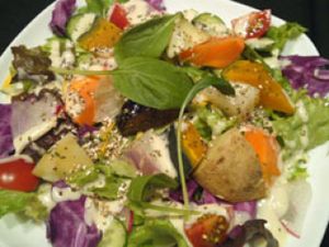 Salada at Olu Olu Cafe in Tokyo