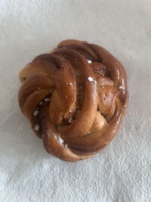 Cinnamon bun  at  Flo Specialty Coffee & bakery in Utrecht