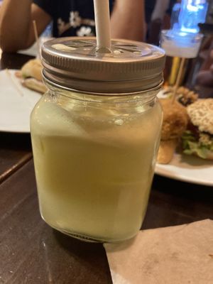 Zumo “el verde”: pepino, manzana, limón, jengibre   at La Muga in Bilbao