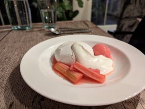 Vegan meringue with rhubarb and strawberry sorbet at Marle in Hook