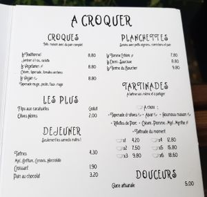 Menu, two leaves for vegan at Bar de L'Univers in Neuchatel
