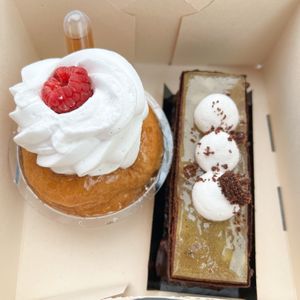 Baba et Vegapoire  at Au Petit Monsieur in Valenciennes