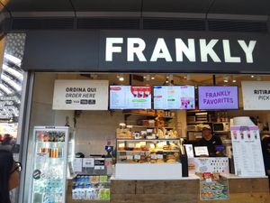Front at Frankly Bubble Tea & Coffee in Milan