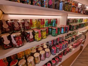 Hard candy is vegan at Confiserie Zucchero in Bruges