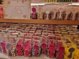 Hard candy is vegan at Confiserie Zucchero in Bruges