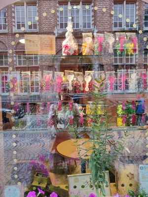 Vitrine at Confiserie Zucchero in Bruges
