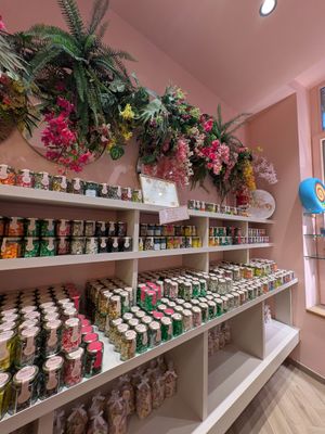 Jars of sweets at Confiserie Zucchero in Bruges