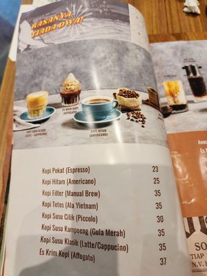 Coffee drinks at Sematjam di Citra 6 in Jakarta