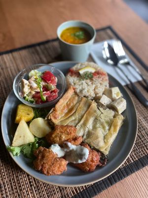 A Greek lunch plate will be served in May. at VeganLife SoiSoi in Kyoto